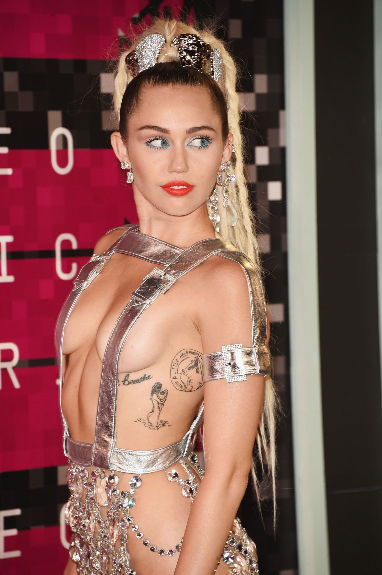 Miley cyrus nuevas fotos sexy 30/08/2015
 #79644022