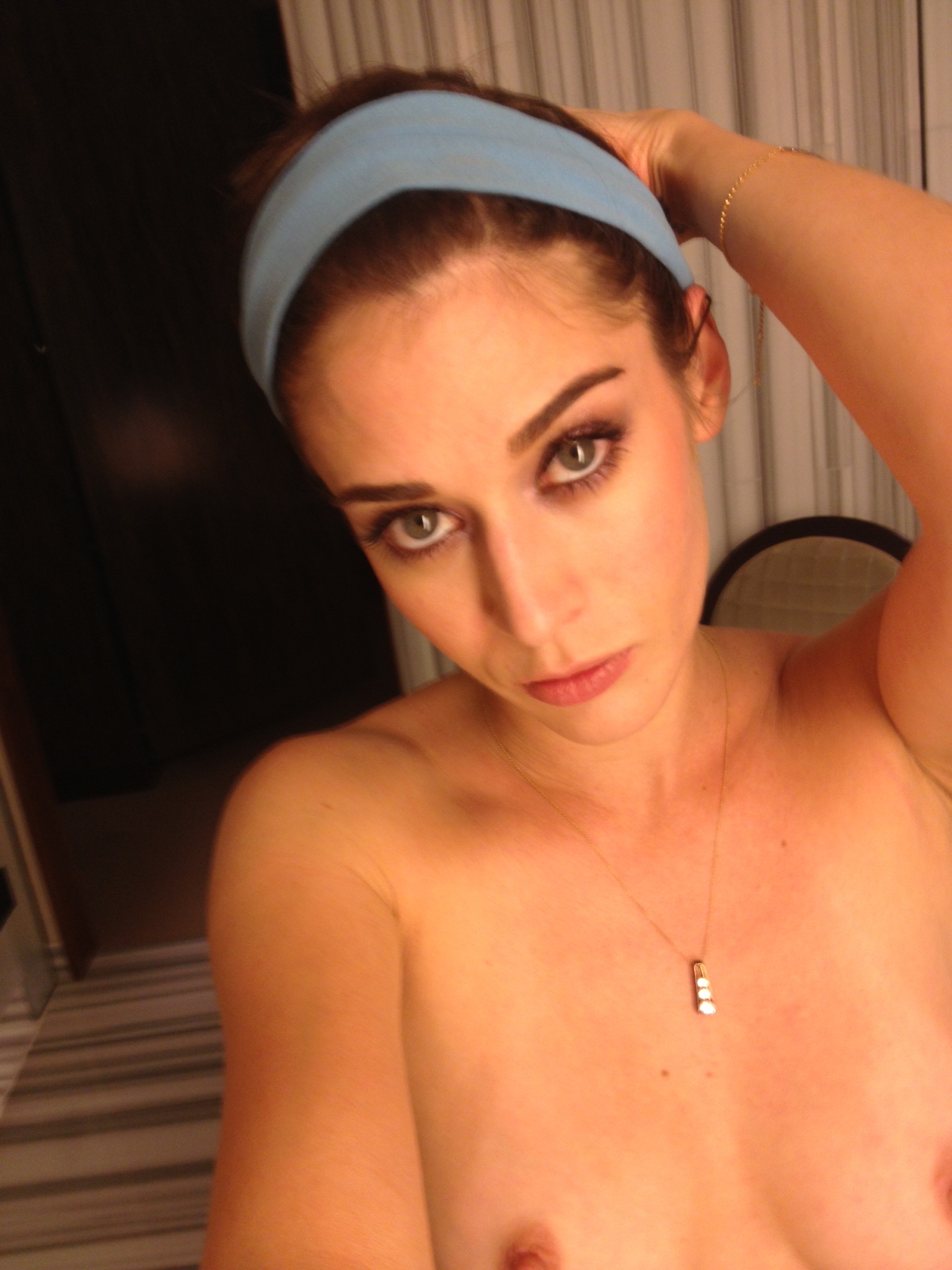 Hot Lizzy Caplan on hacked pics #79564000