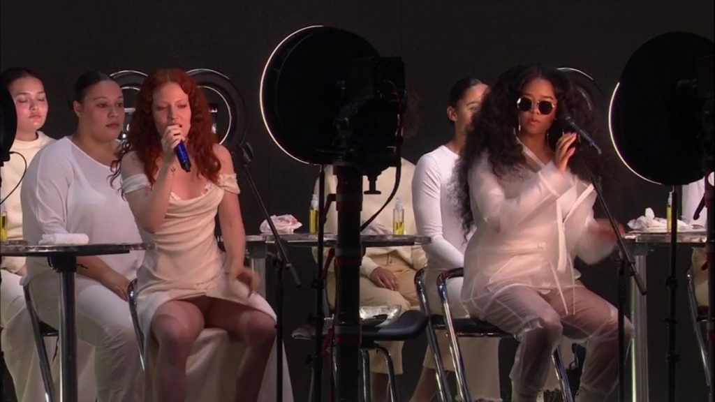 Jess glynne upskirt
 #79545448