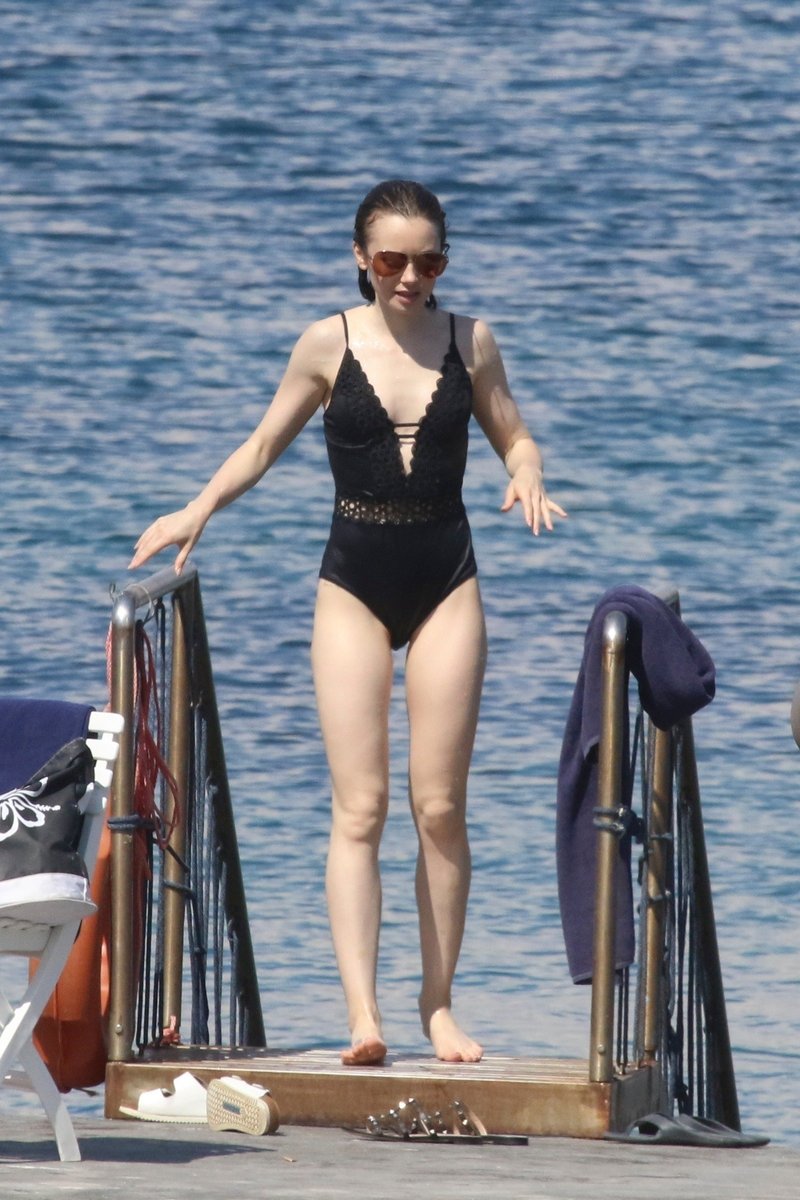 Lily Collins Sexy #79562017