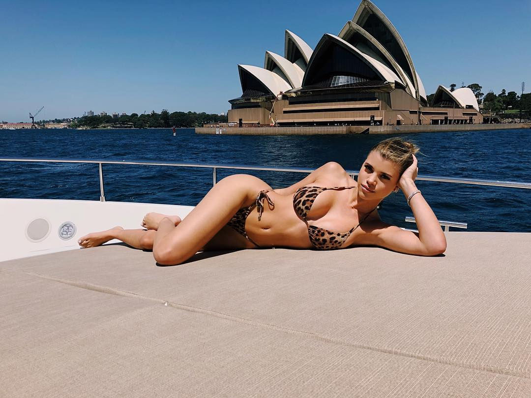 ソフィア・リッチーのビキニ
 #79632769