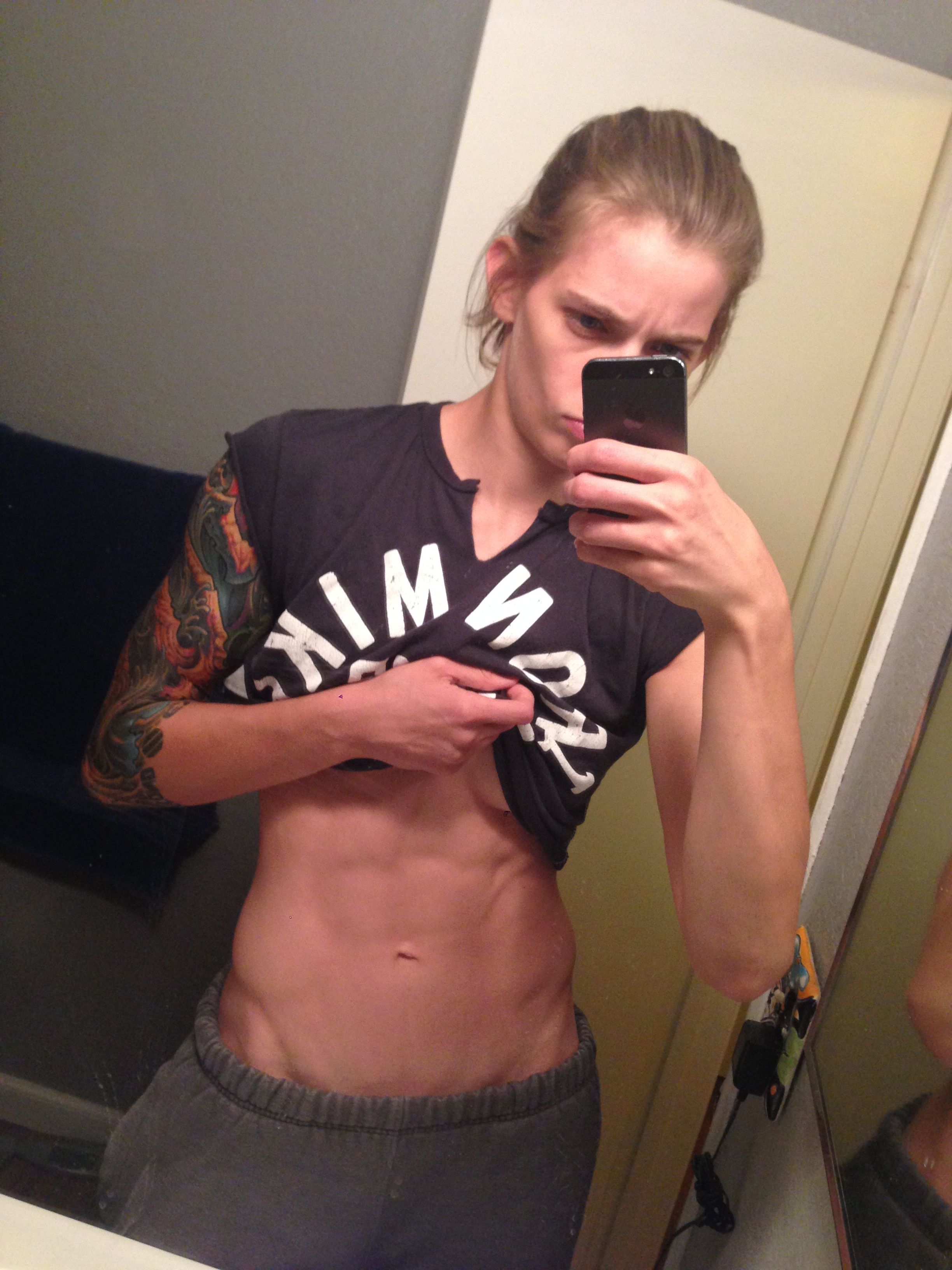 Jessamyn duke e la sua figa tatuata
 #79545409