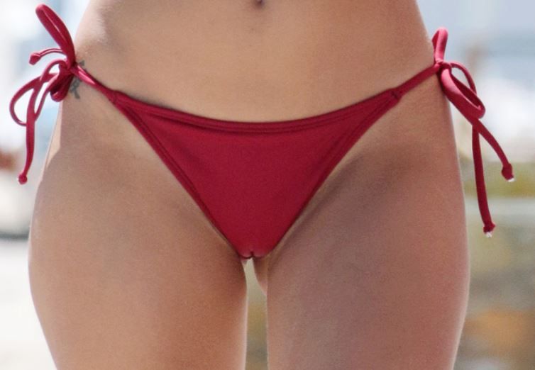 Alexandra rodriguez : photos de bikini rouge vif
 #79495362