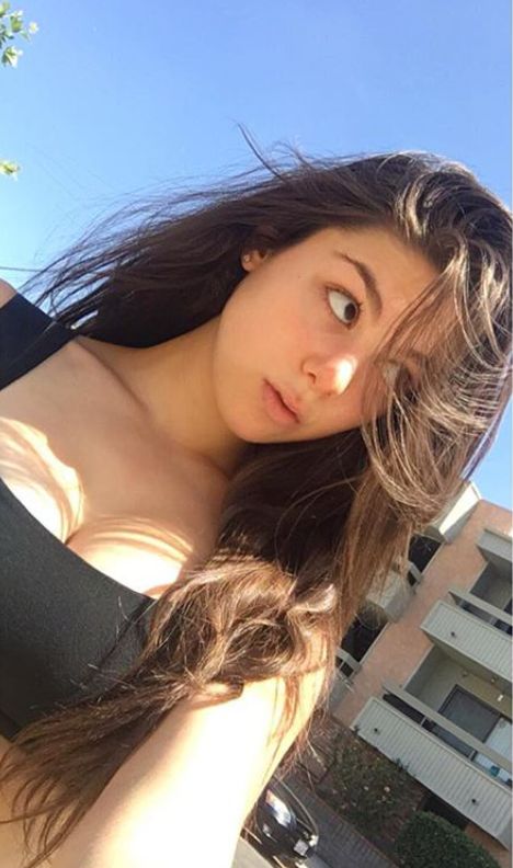 Kira kosarin dekolleté fotos
 #79556506