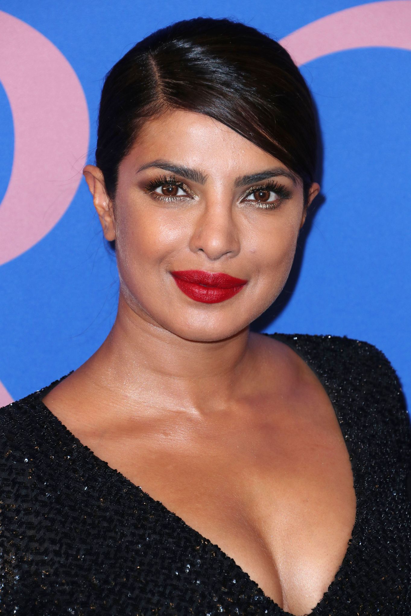 Les énormes seins indiens de Priyanka chopra
 #79585345