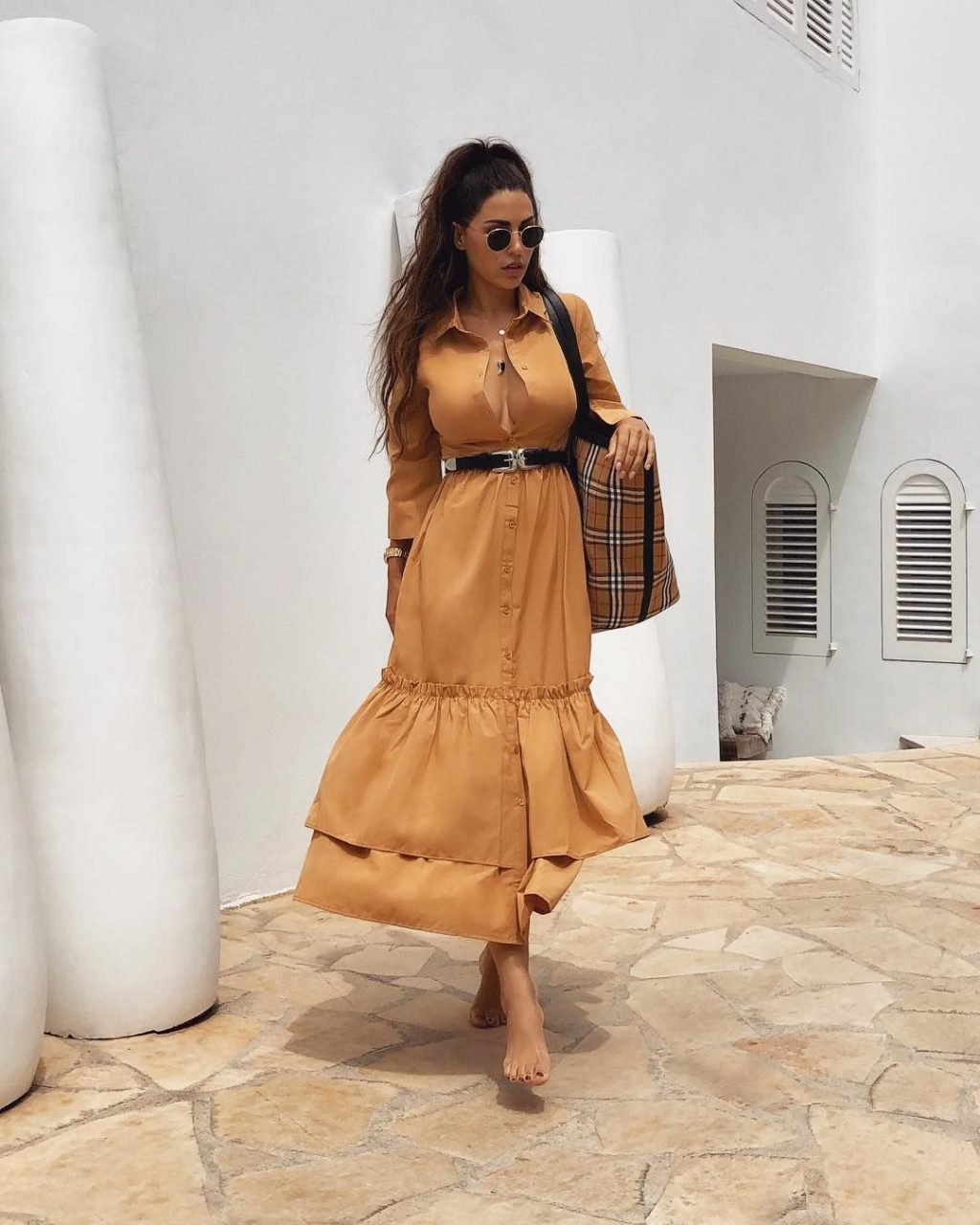 Yolanthe sneijder-cabau caliente
 #79604988
