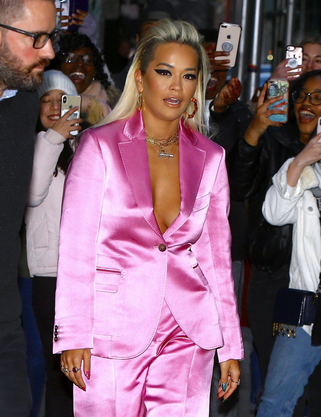 Rita ora dekolletiert
 #79640273