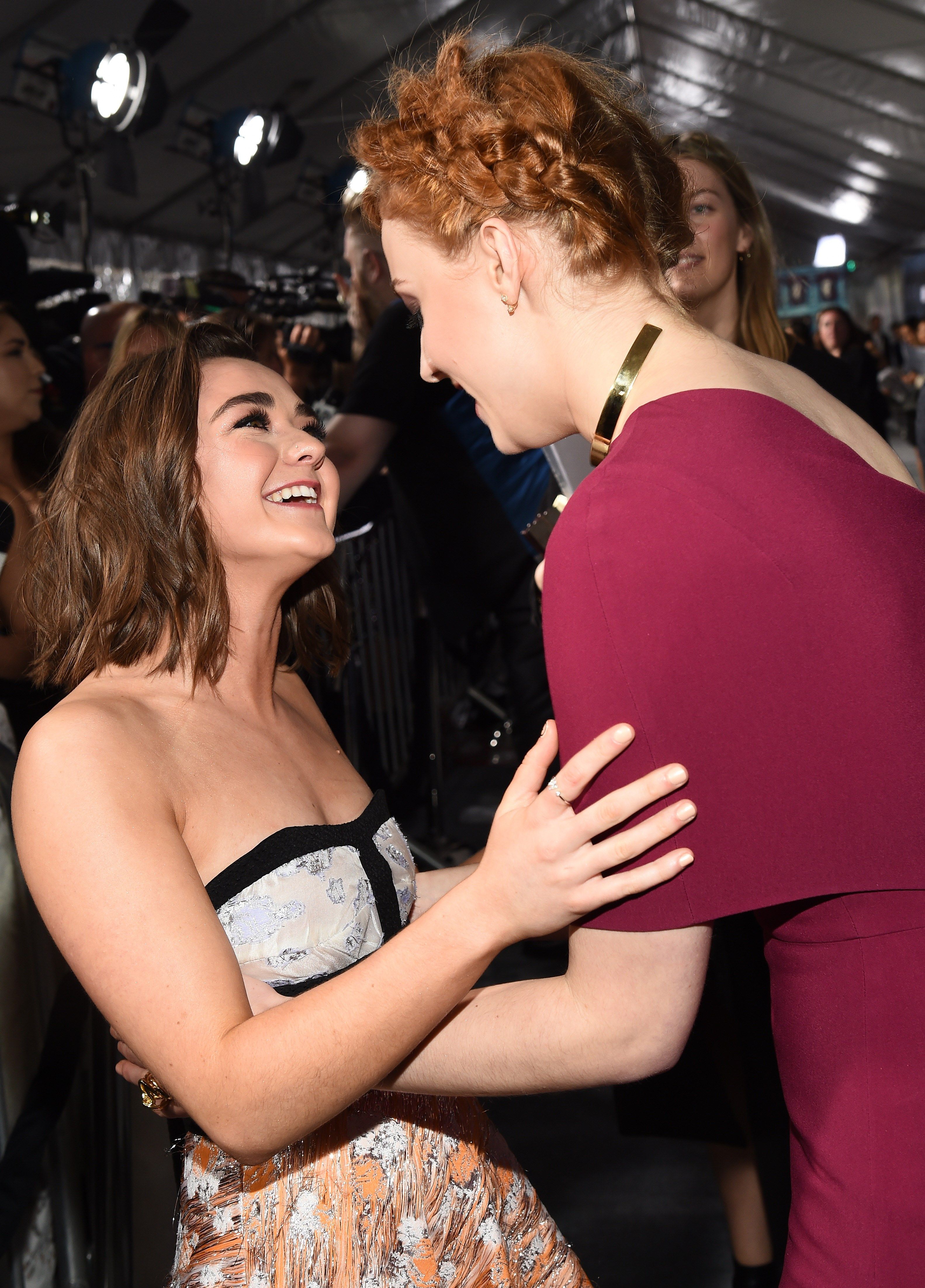 Maisie williams & sophie turner sexy fotos
 #79612405