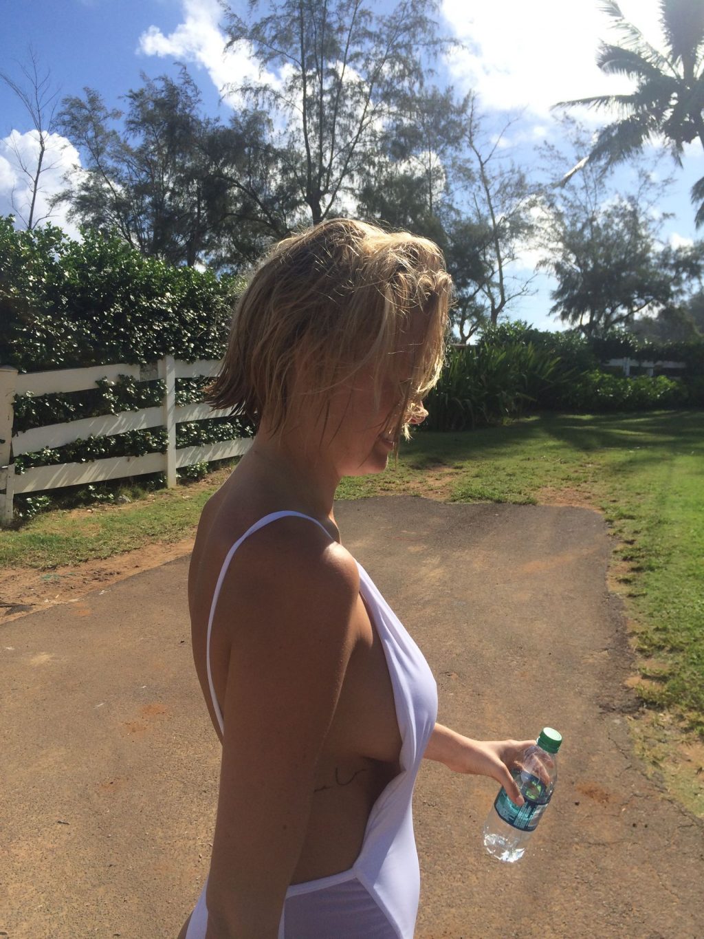 Lara bingle trapelato
 #79611724