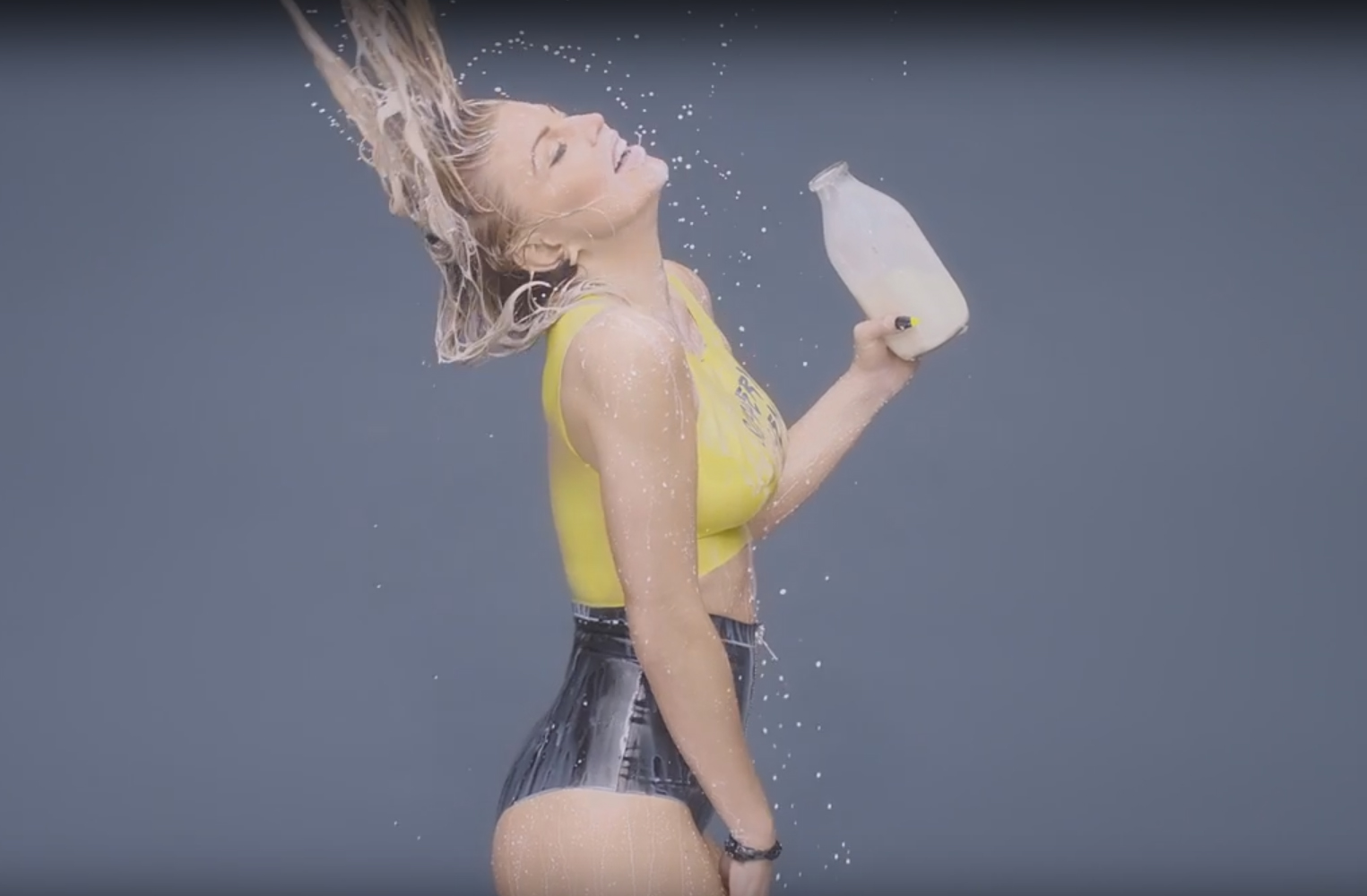 ファーギー セクシー写真
 #79532177