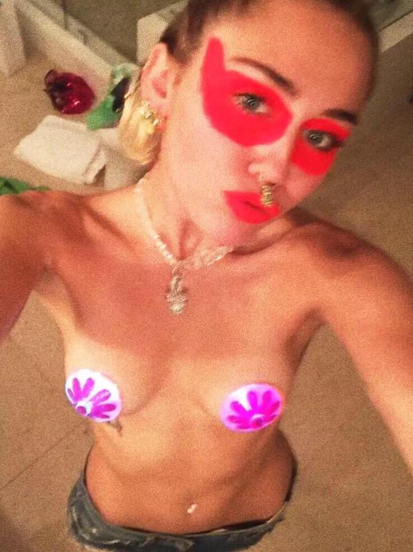 Topless pics of Miley Cyrus #79639875