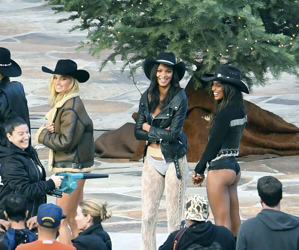 Adriana Lima, Elsa Hosk, Romee Strijd, Jasmine Tookes, Lais Ribeiro Sexy #79493984