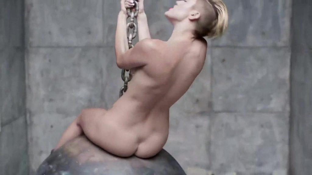 Miley Cyrus Naked #79629394