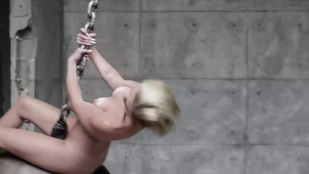 Miley cyrus desnuda
 #79629399