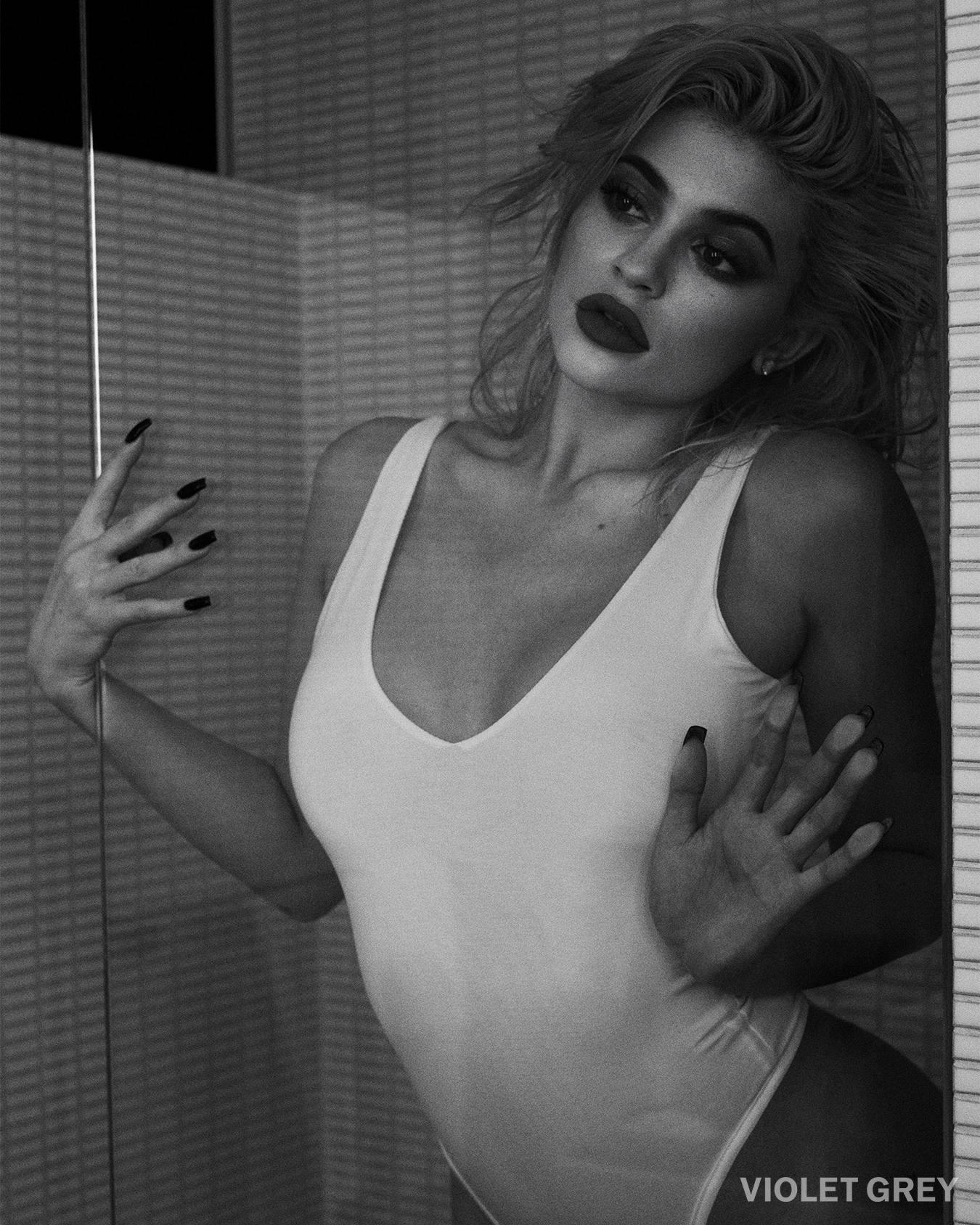 Kylie Jenner Sexy Photos #79626859