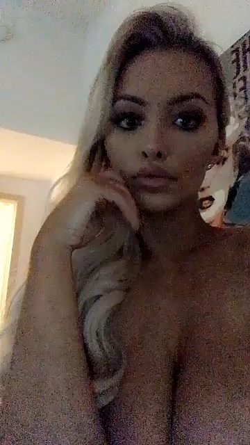 Lindsey pelas sexy
 #79627387