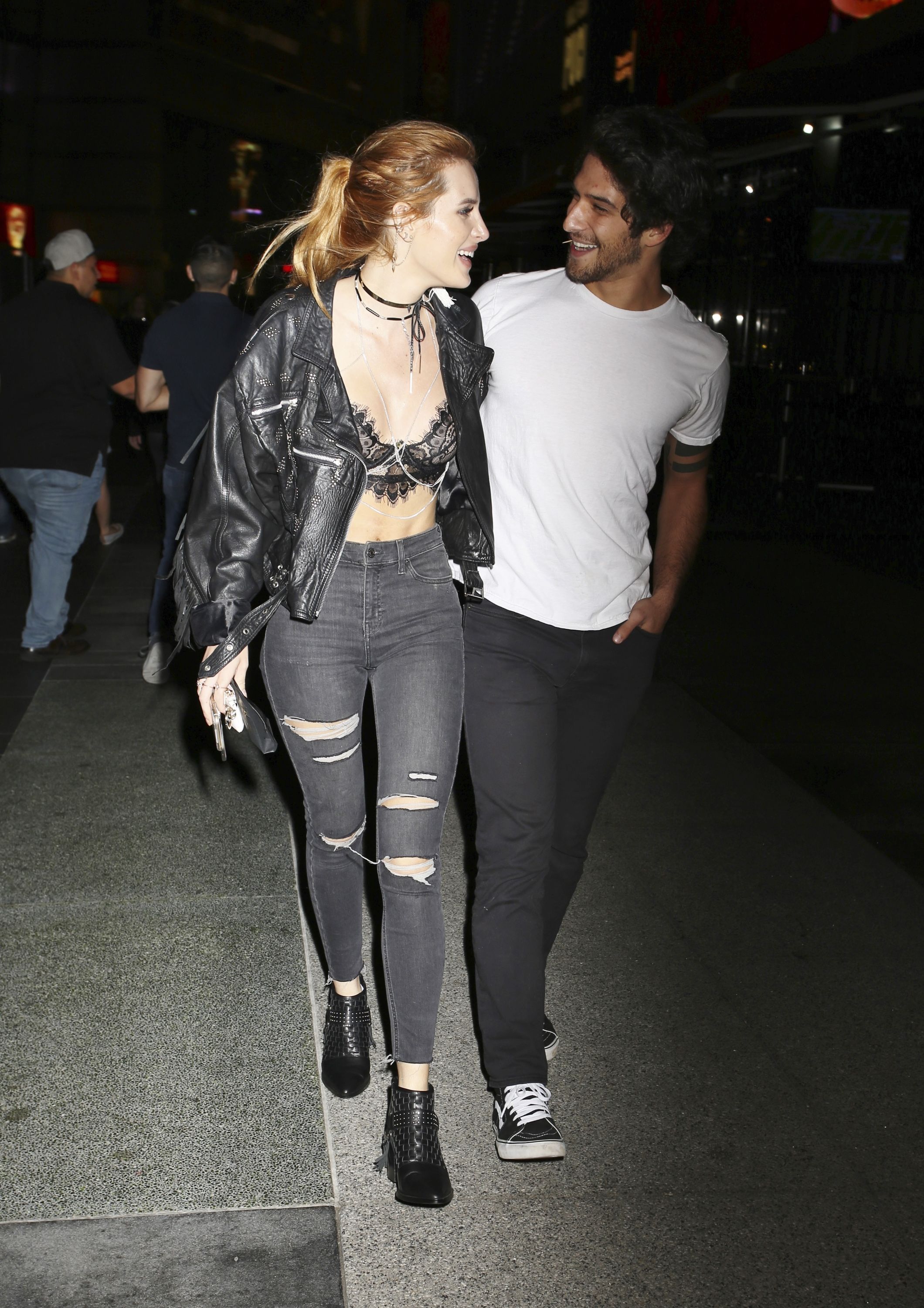 Durchsichtige Fotos von bella thorne #79644795