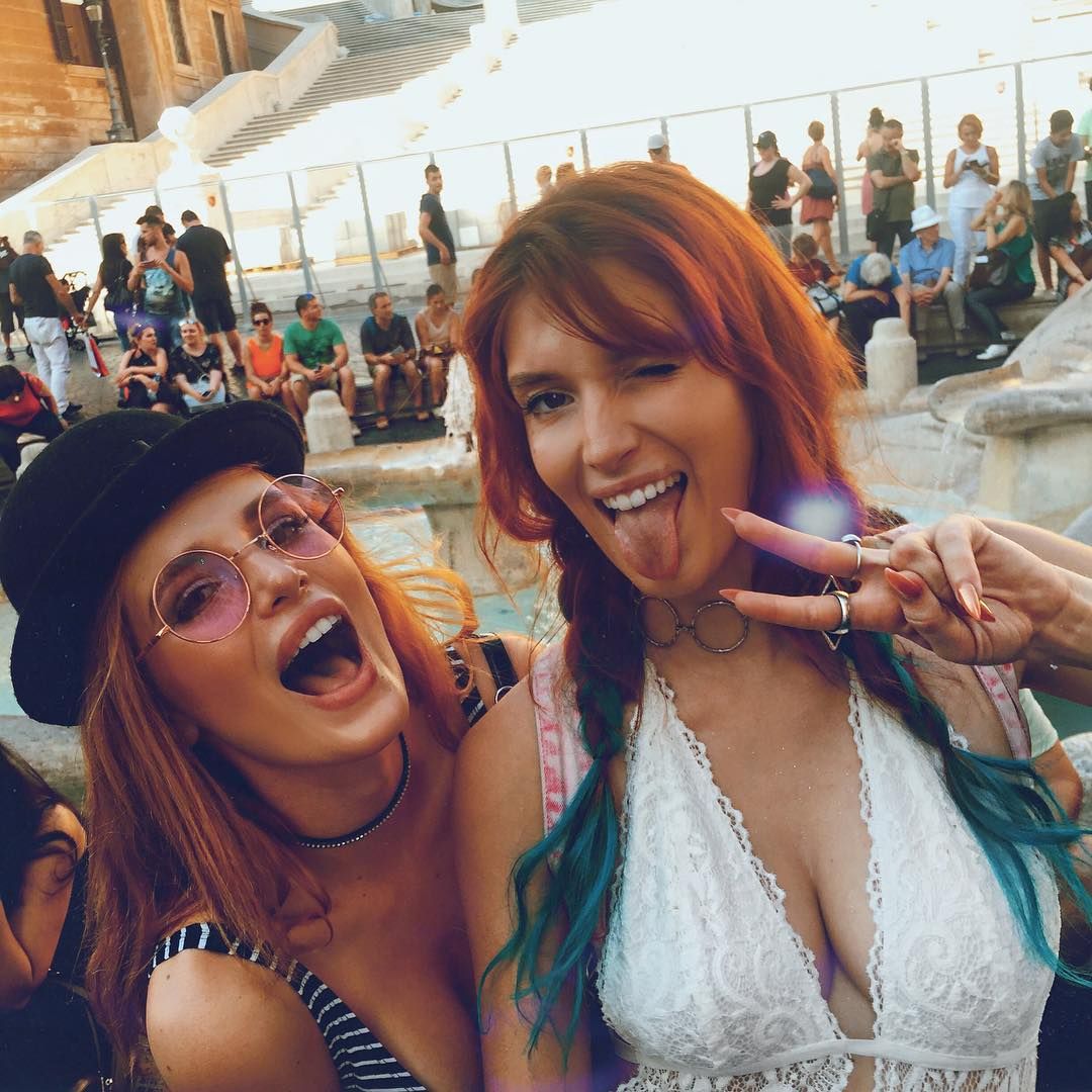 Bella thorne & dani thorne foto sexy
 #79641487