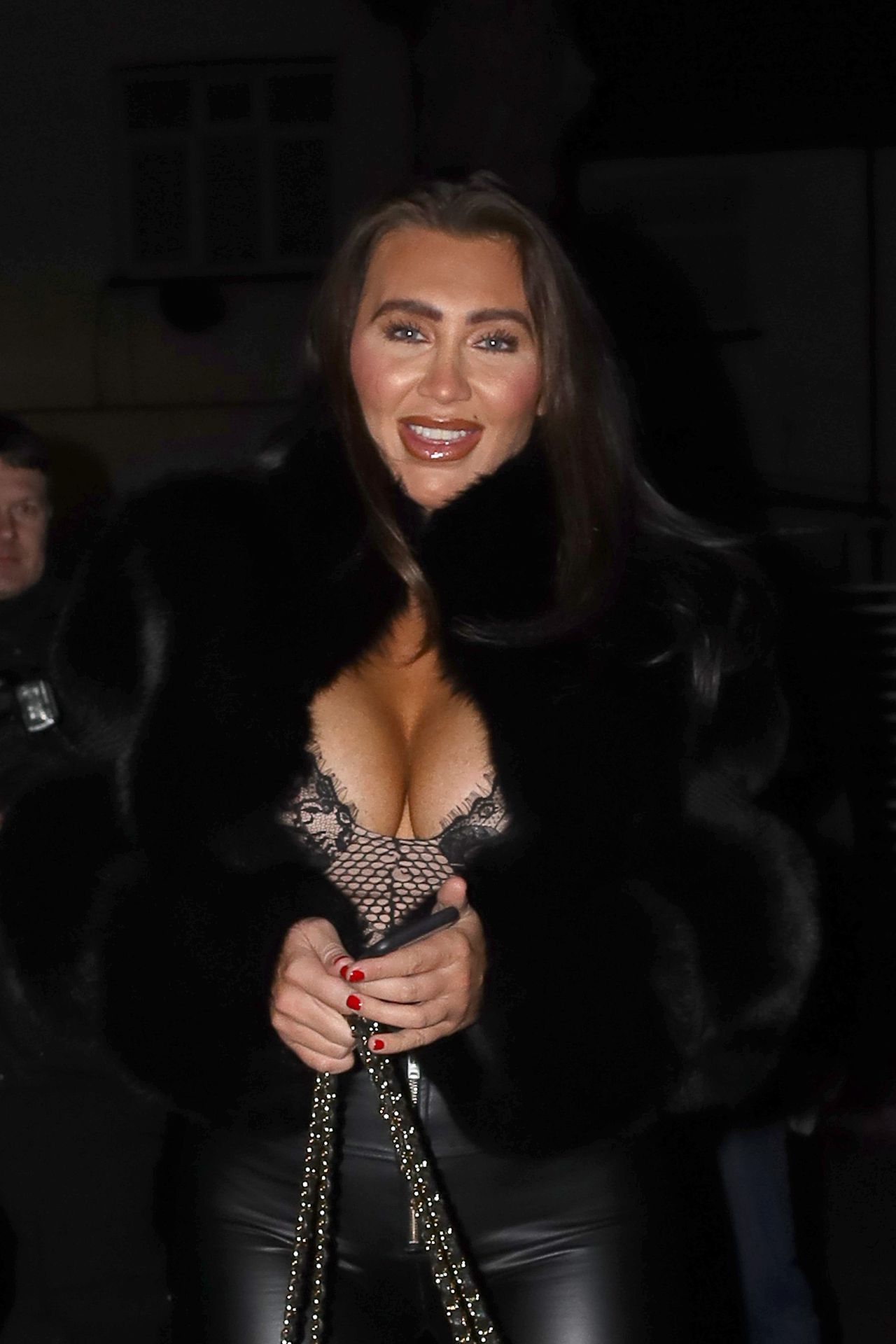 Lauren goodger dekolleté
 #79559778