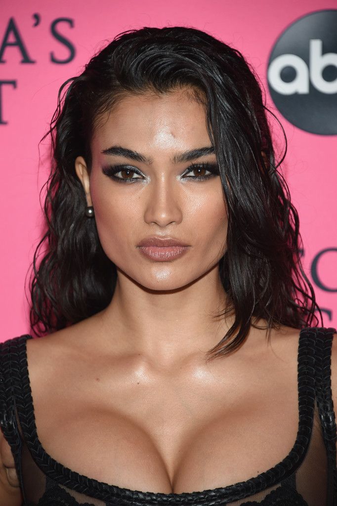 Kelly Gale Cleavage #79554992