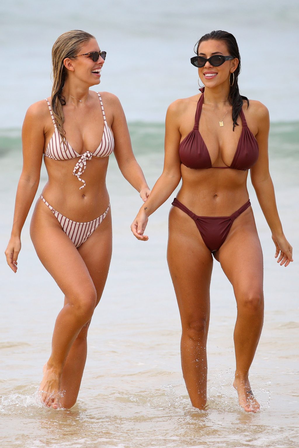 Natasha oakley y devin brugman bikini
 #79524024