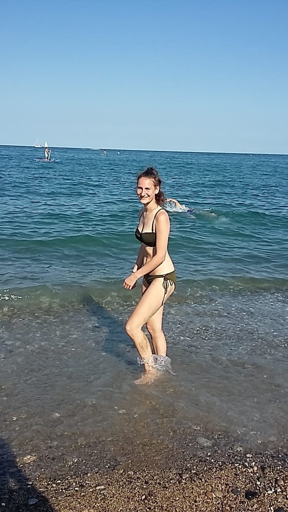 Hoffe ich kann sie eines Tages nackt sehen
 #79658757