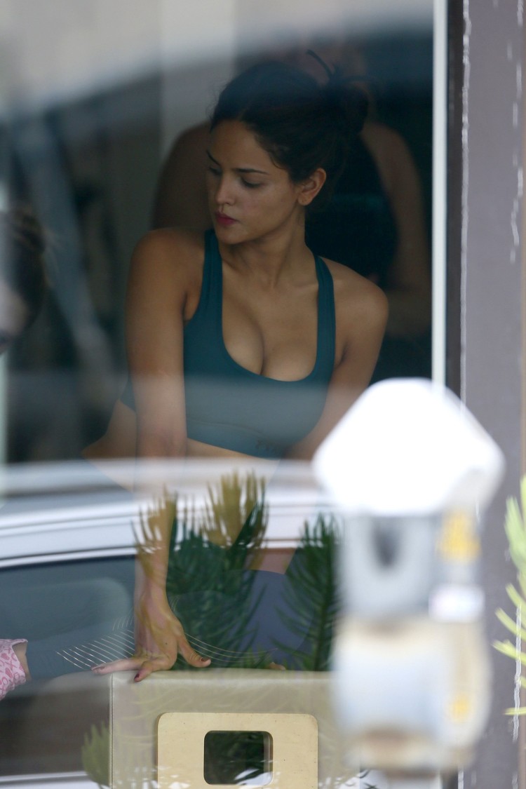 Eiza Gonzalez Does Yoga And Gets Really Hot #79621403