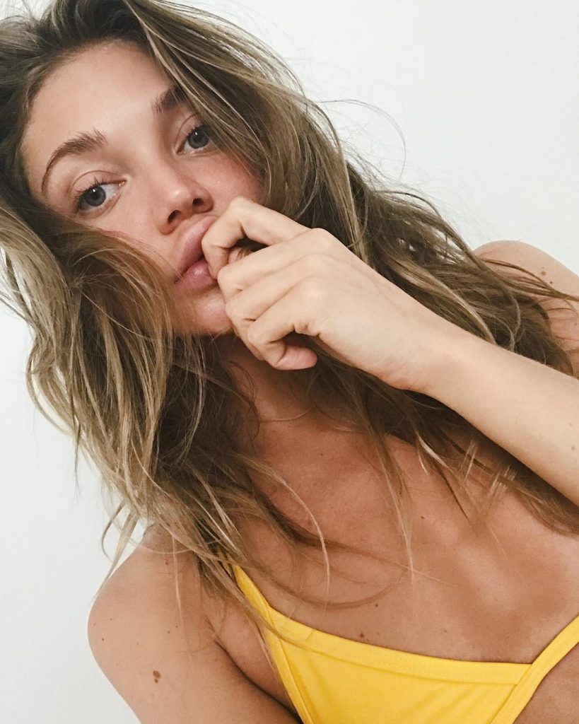 Gabriella brooks zeigt diesen Körper im Bikini
 #79533508