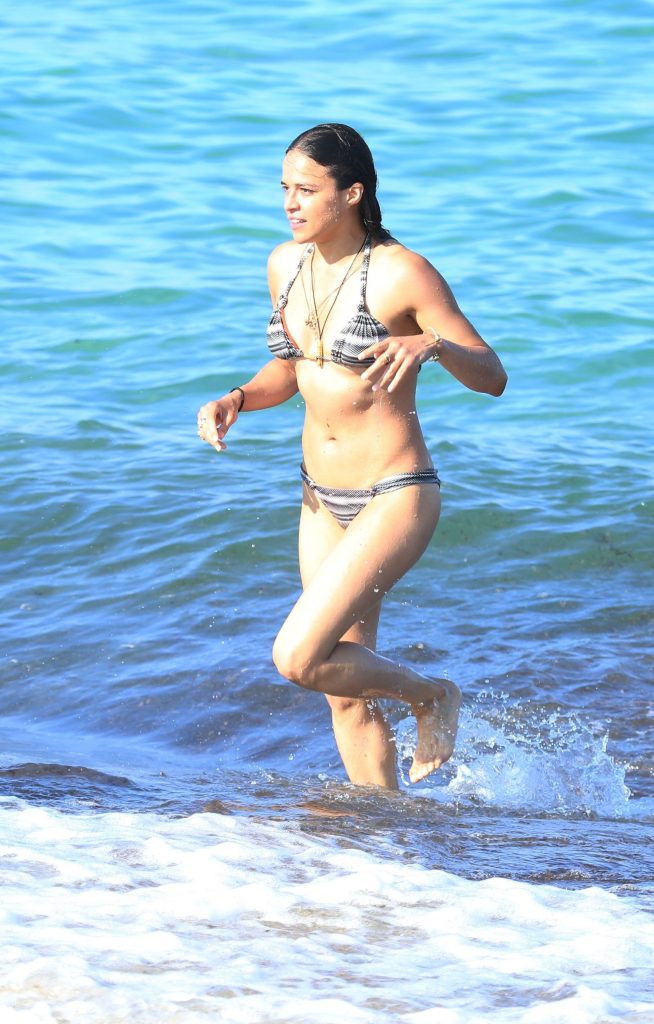 Michelle rodriguez bikini
 #79574113