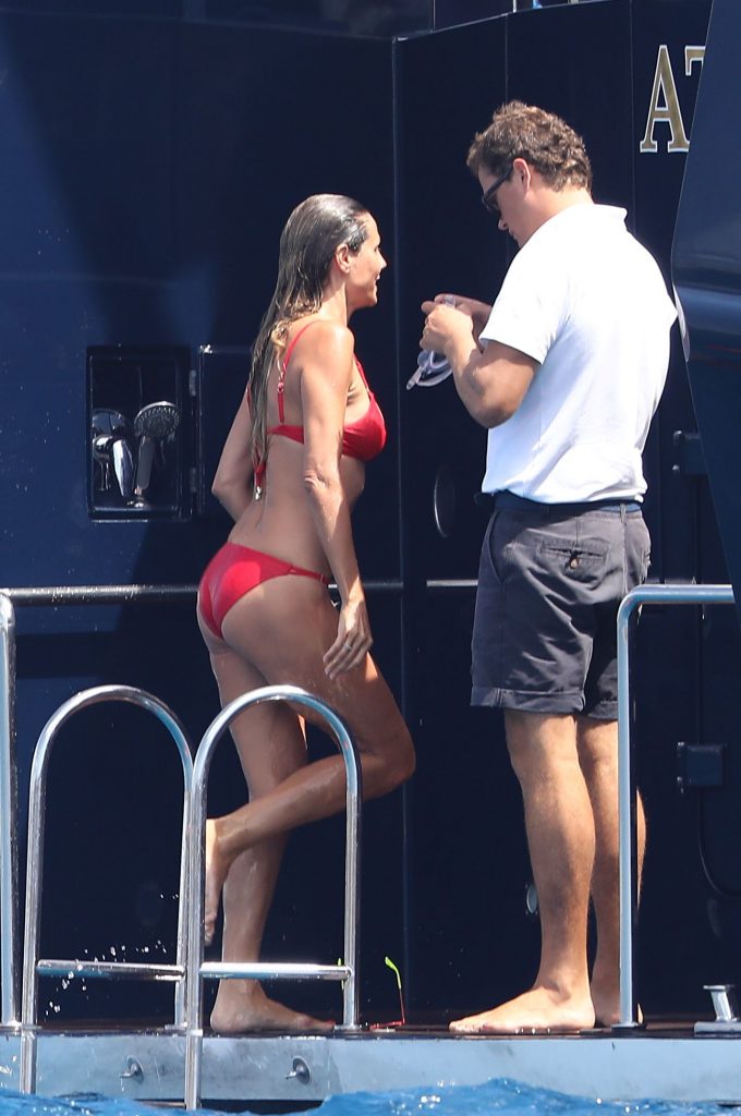 Heidi klum bikini
 #79623032