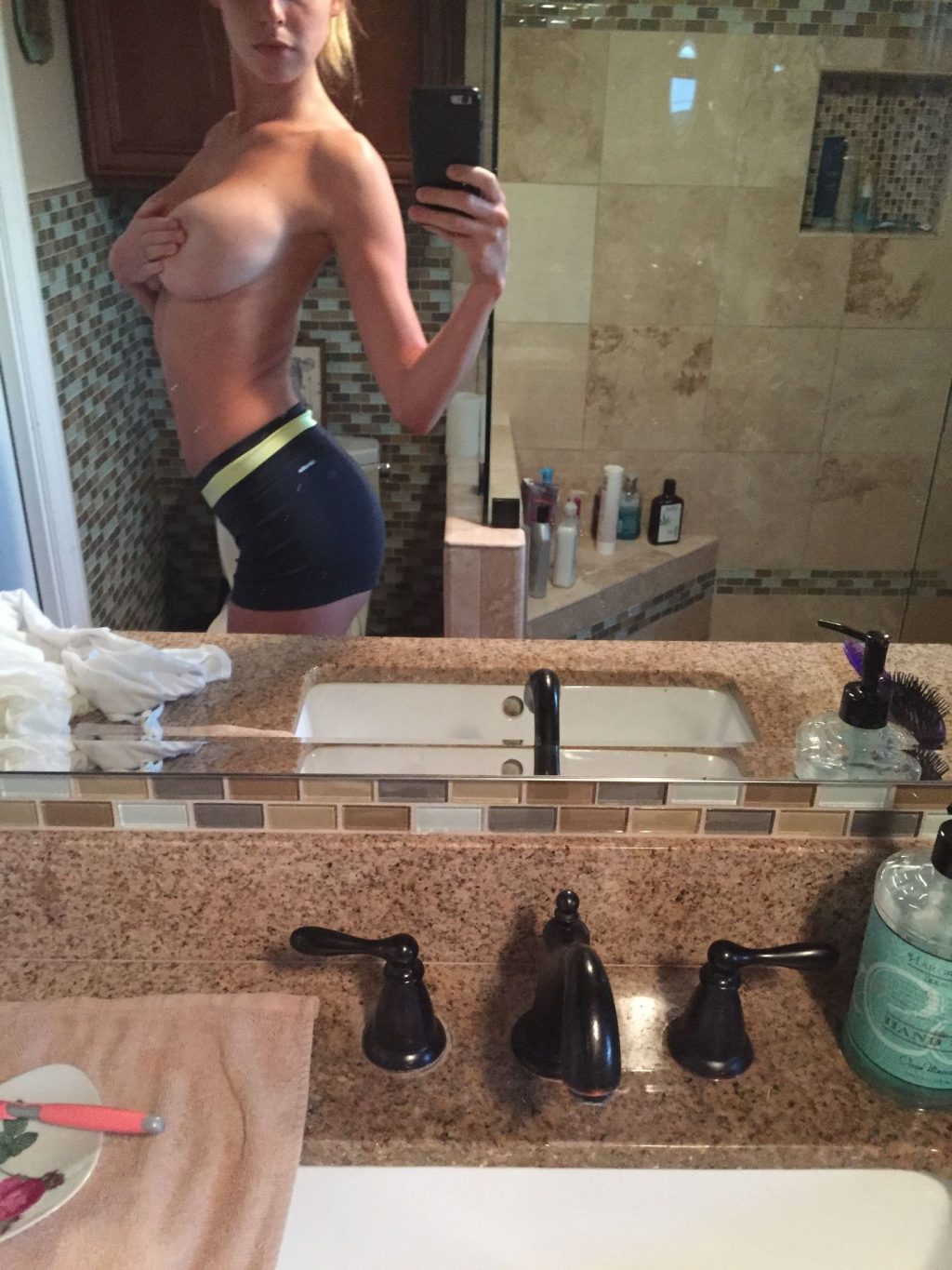 Elizabeth Turner Leaked #79528032