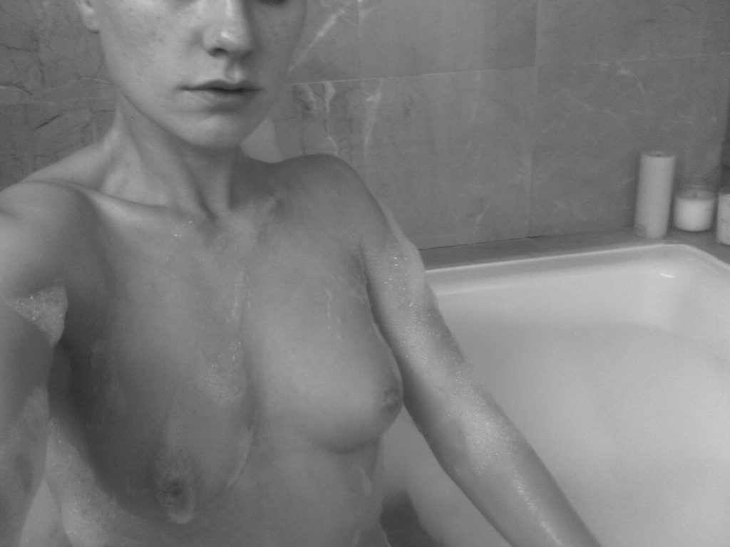 Anna Paquin Leaked #79606952