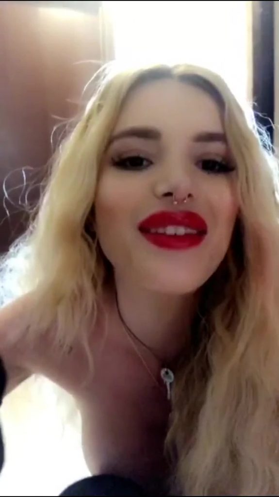 Bella Thorne Streaming Her Naked Tits #79634325