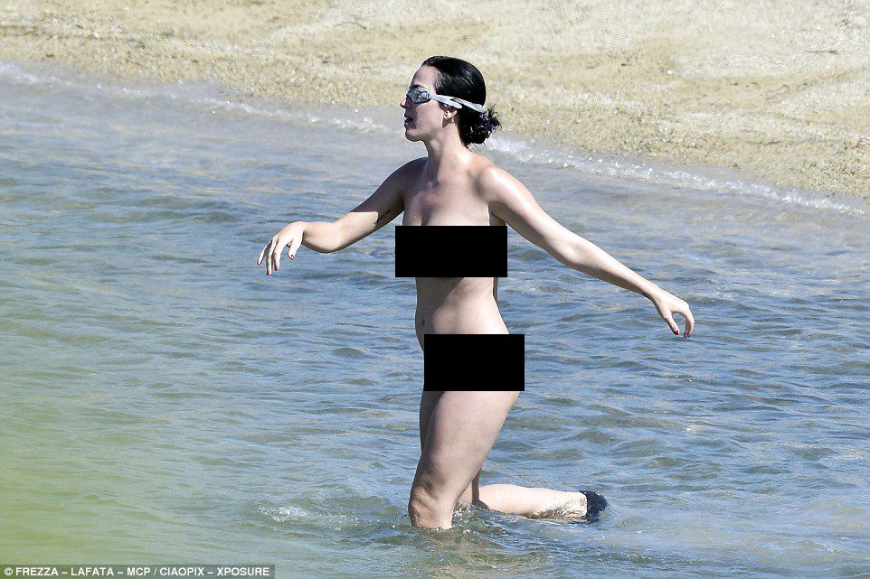 Naked Photos of Katy Perry and Orlando Bloom #79626171