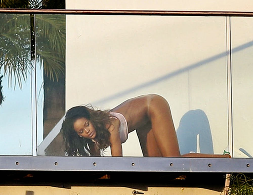 Rihanna desnuda
 #79631473