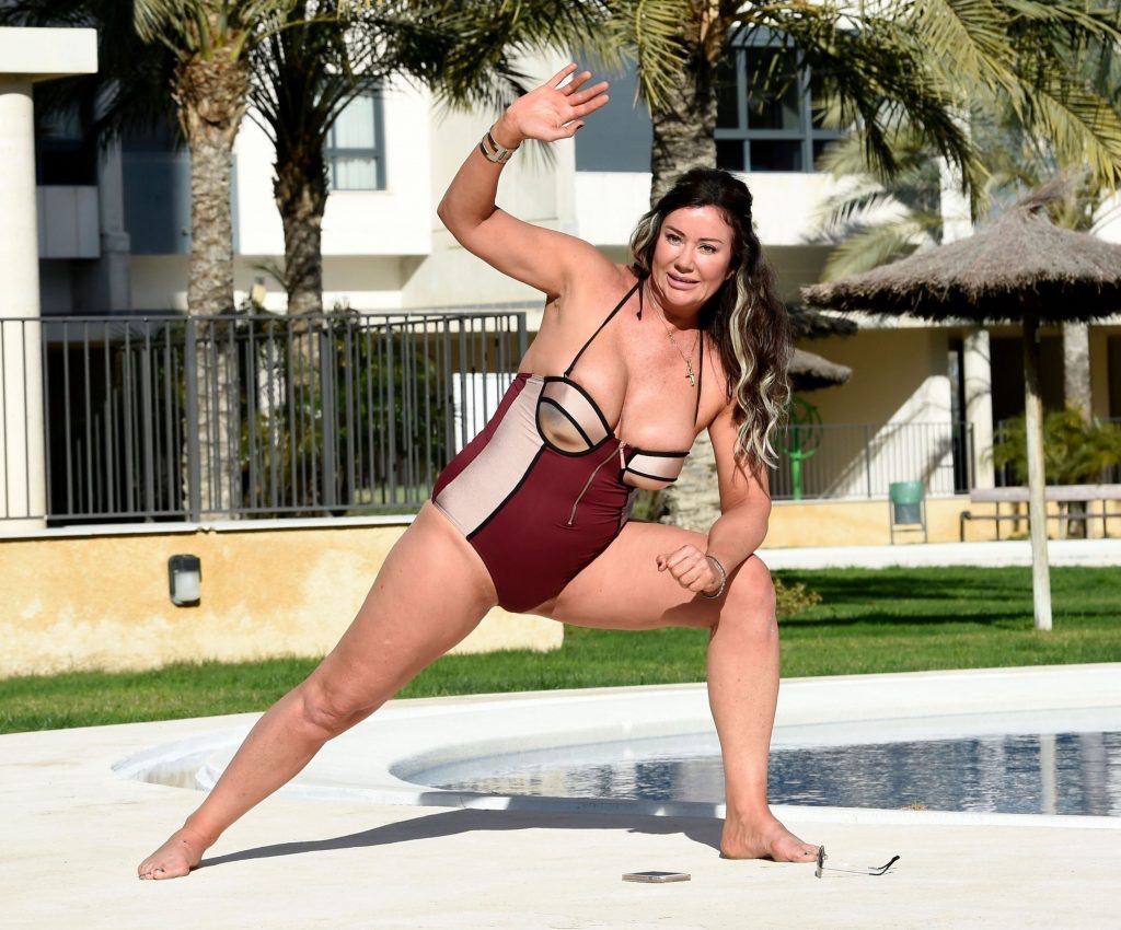 Lisa appleton oben ohne
 #79563011