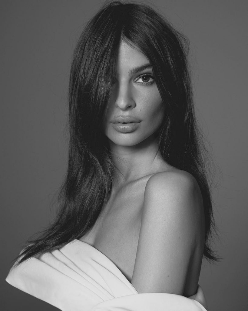 Emily Ratajkowski Nude #79645511