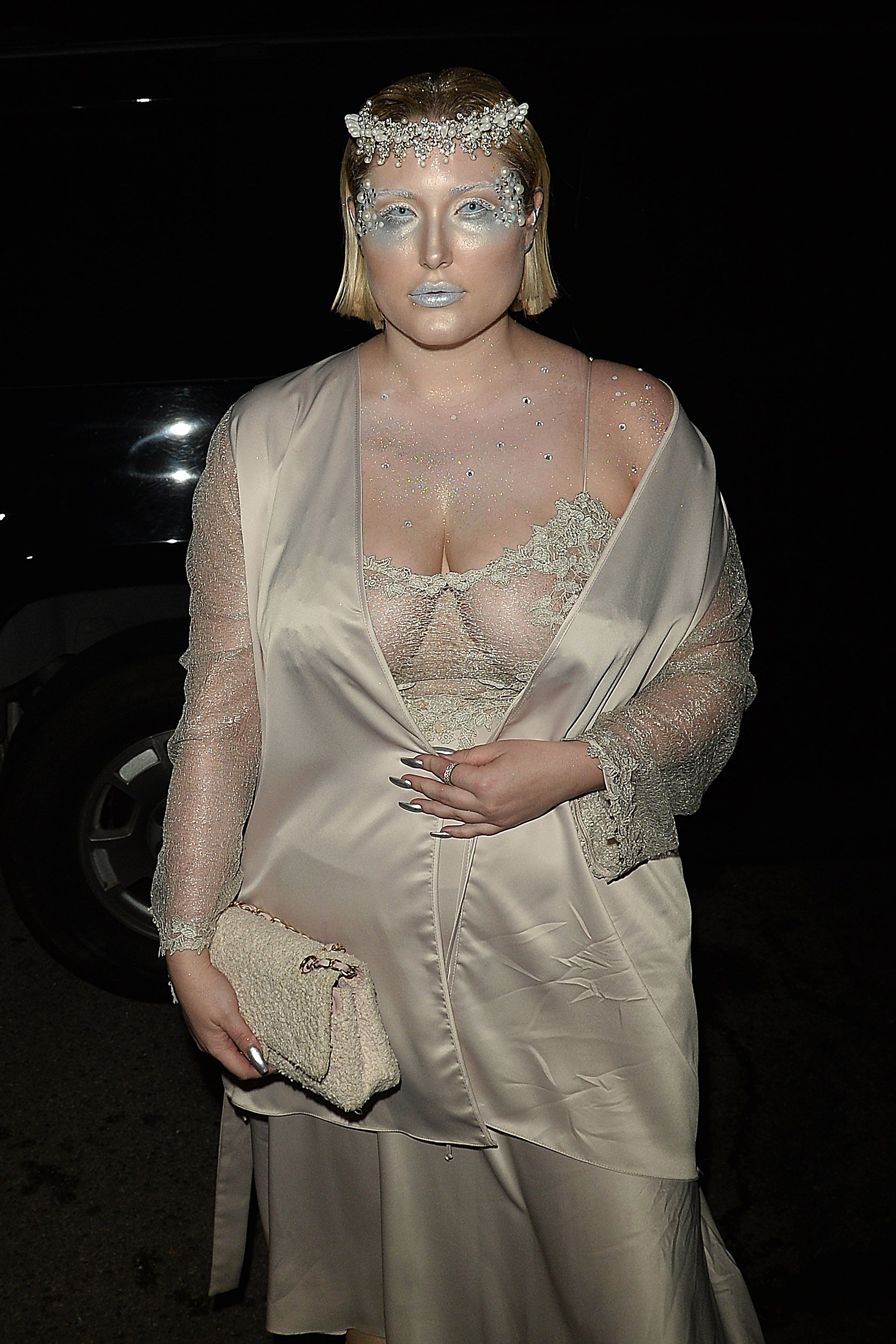 Hayley hasselhoff tette foto
 #79537413