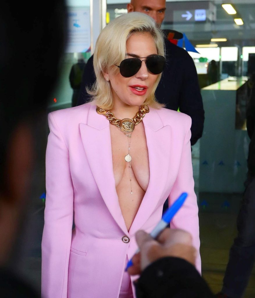 Lady gaga braless
 #79557900