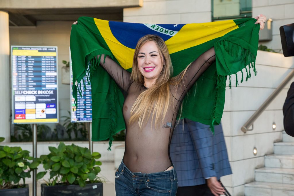 Ju isen: la sostenitrice brasiliana più tettona di sempre
 #79549801