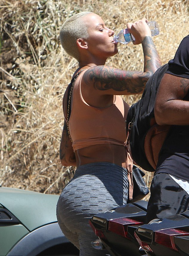 Amber rose: dicke oberschenkel alarm
 #79500070