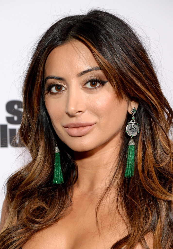 Noureen dewulf sexy
 #79580224