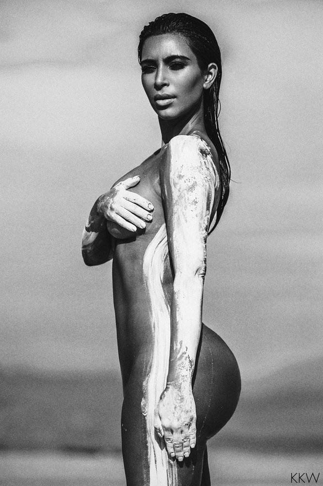 Nude pics of Kim Kardashian #79638870