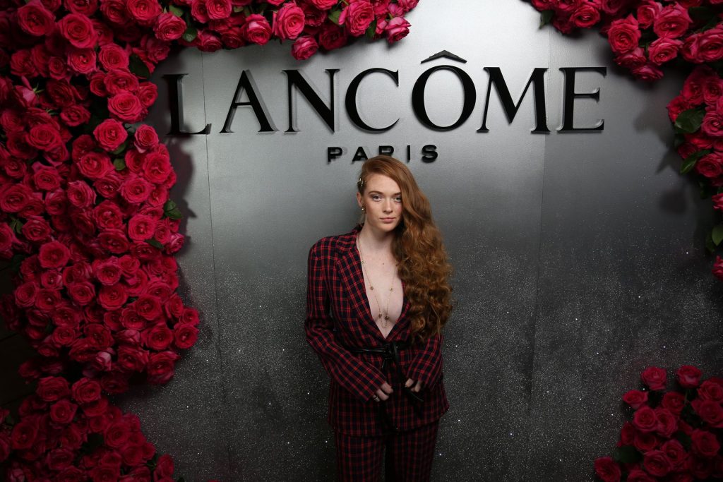 Camren bicondova & Larsen thompson cleavage
 #79558943