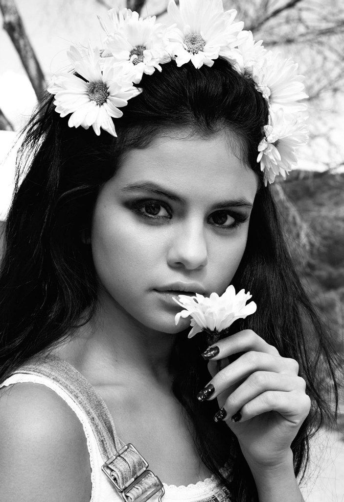 Hot photoshoot of Selena Gomez #79640930