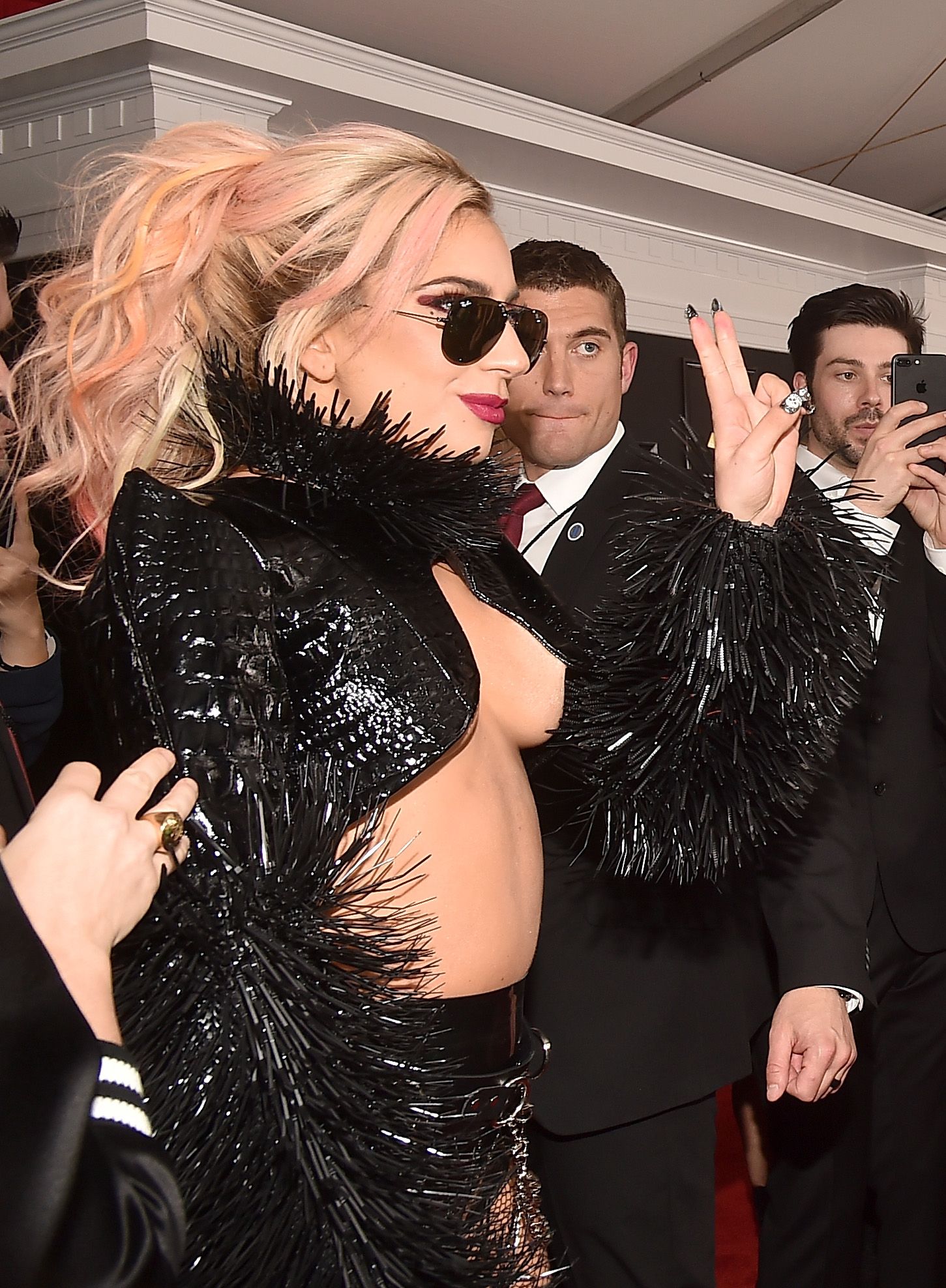 Lady gaga fotos underboob
 #79557938