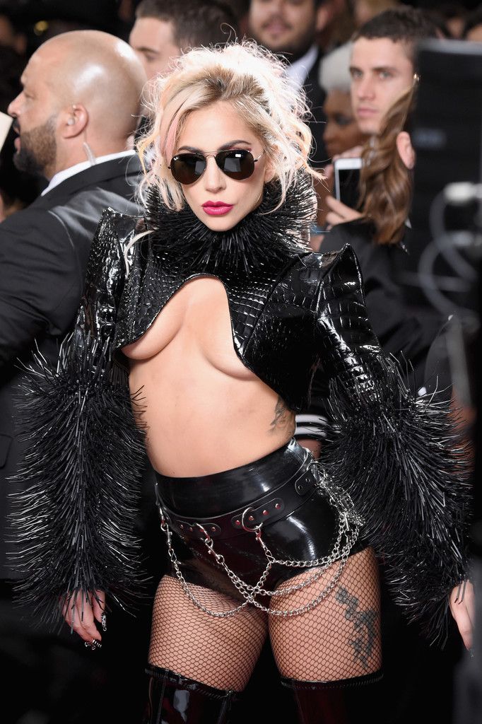 Lady gaga underboob fotos
 #79557945