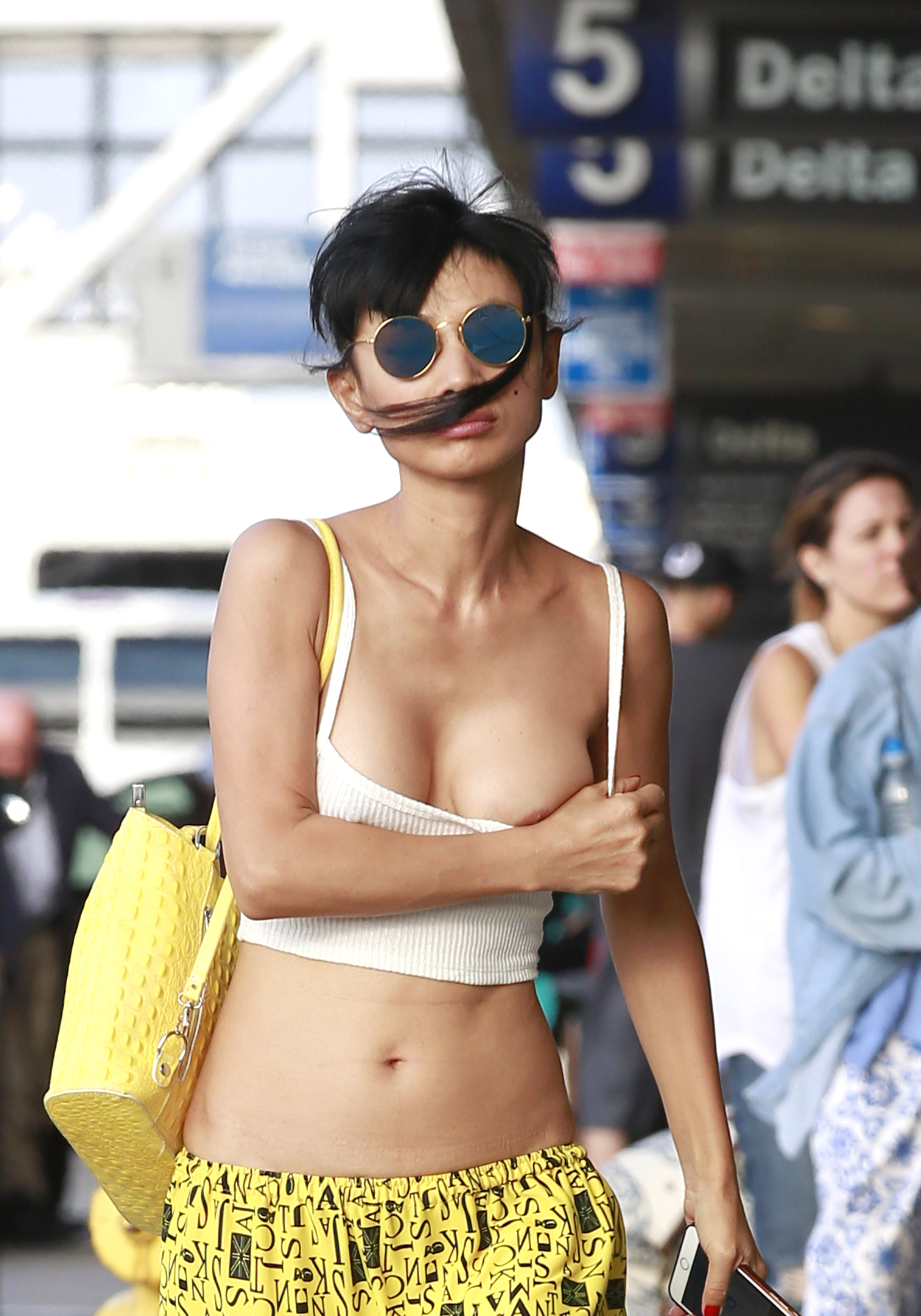 Photos sans poitrine de Bai ling
 #79507295