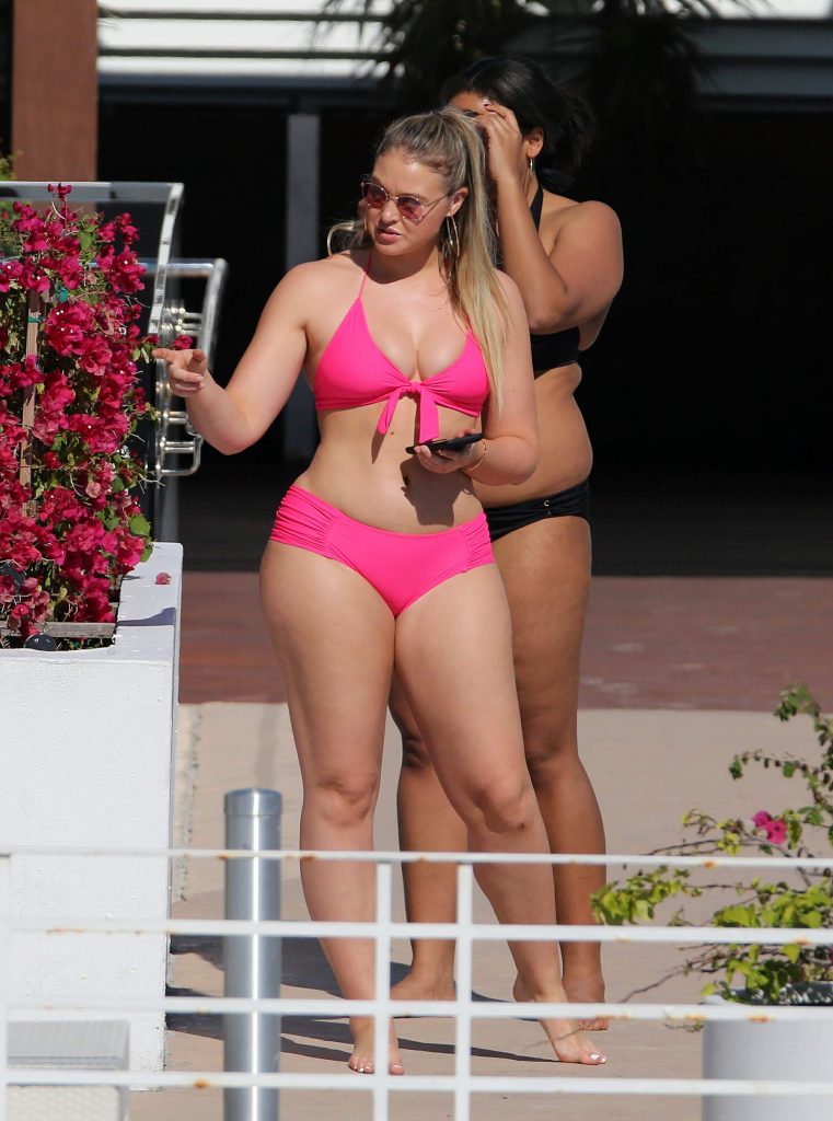 Iskra lawrence sexy
 #79623671