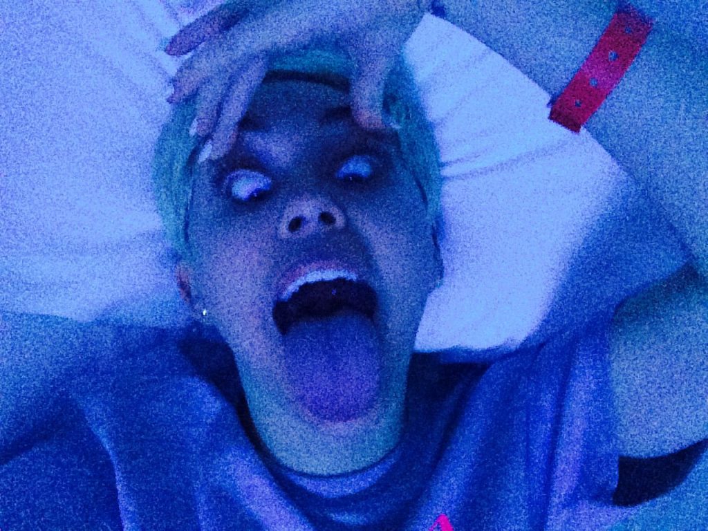 Miley cyrus perdite romperà l'internet
 #79629563